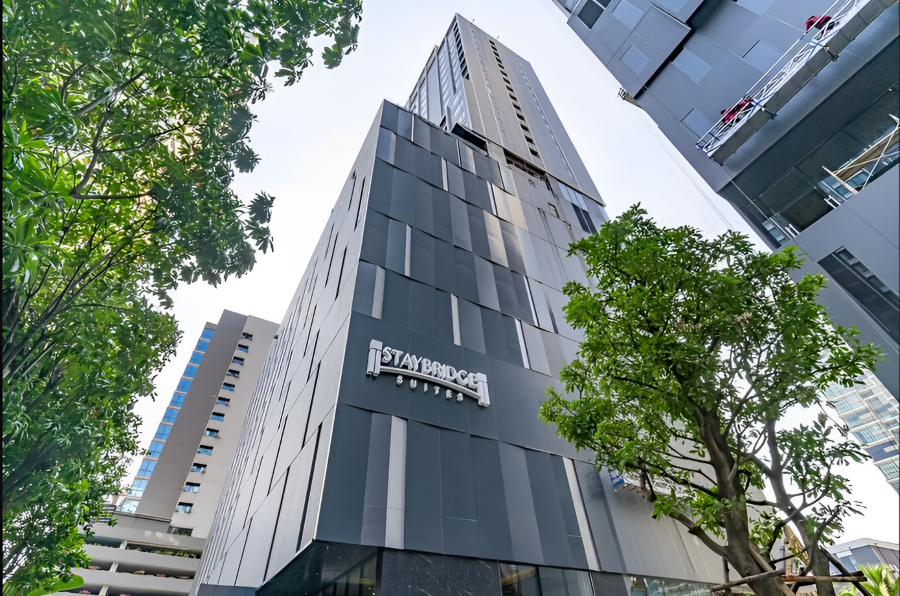 ออริจิ้น โฮเทล ปิดดีล ขาย Staybridge Suites Bangkok Sukhumvit ให้ครอบครัวเศวตสมภพ ตอกย้ำความสำเร็จกลยุทธ์ Build – Operate – Exit – Reinvestment