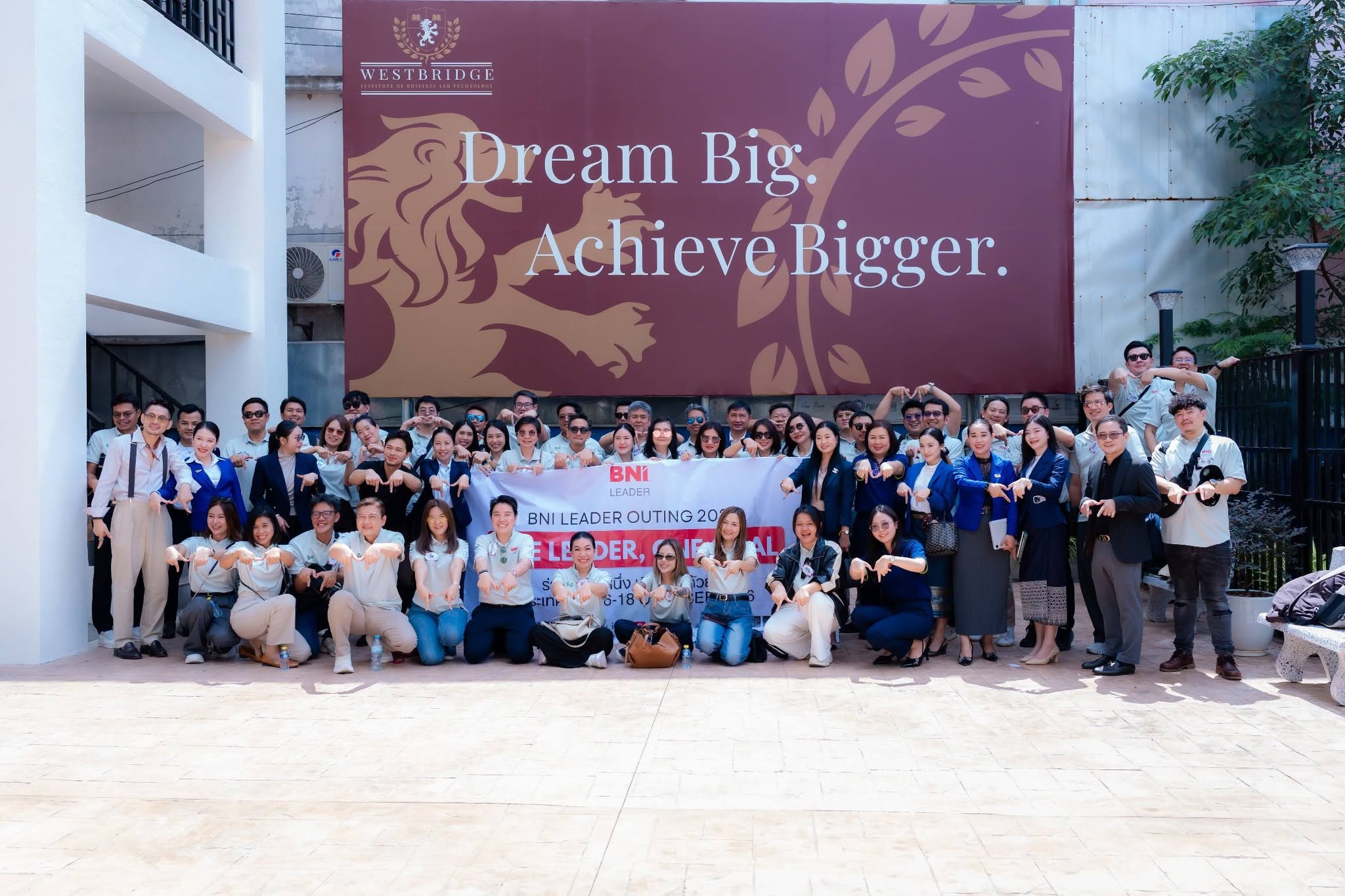 BNI Leader Khon Kaen บุก ‘เวียงจันทน์-วังเวียง’  เชื่อมเครือข่ายธุรกิจไทย–ลาว เปิดประตูสู่โอกาสใหม่ข้ามพรมแดน