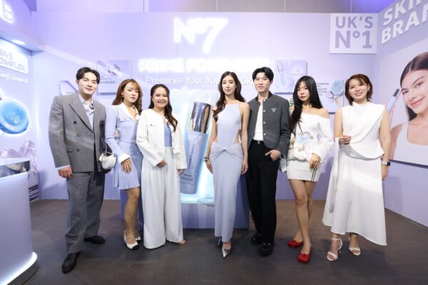 “มิ้นต์-ชาลิดา” เผยเคล็ดลับดูแลผิว ร่วมเปิดตัว Boots No7 PRIME FOREVER  ชู Skin Preservation ดูแลวันนี้ เพื่อผิวดูอ่อนเยาว์ในระยะยาว เพราะผิวที่ดูเด็ก เริ่มจากผิวที่แข็งแรง  เปิดตัวฮีโร่เซรั่มพร้อมนวัตกรรม Glaciology™ และรูทีนดูแลผิว 4 ขั้นตอน ชวนสายบิวตี้ เริ่มดูแลผิวก่อนเห็นสัญญาณแห่งวัย